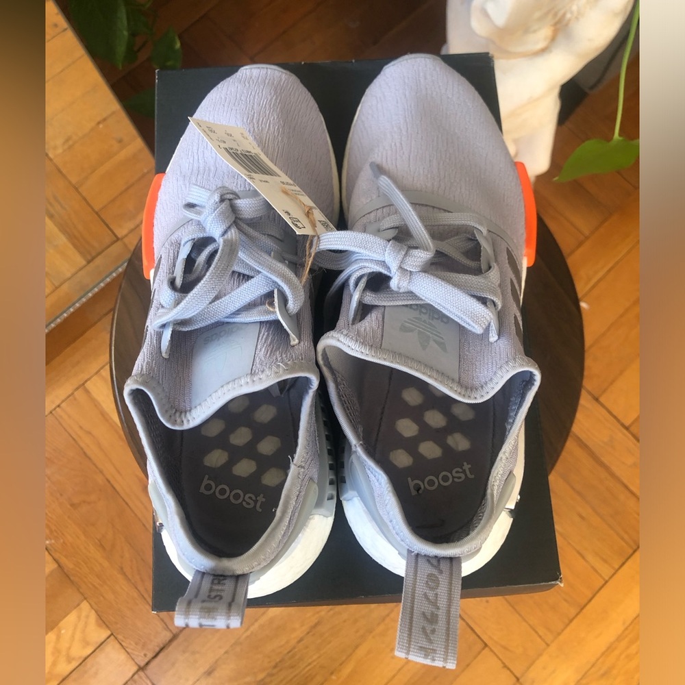 ADIDAS MEN NMD R1 RUNNING SNEAKERS 💥 - Picture 7 of 11